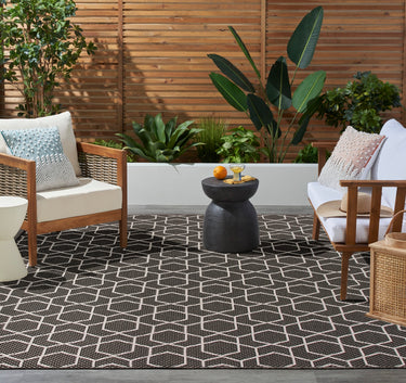 Horizon Indooor Trellis HOZ01 Black By Indoor Outdoor Polypropylene Geometric Textured Rug - Medium 152 x 213 cm (5'x7')