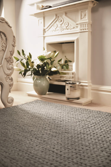 Fusion Luxury Soft Hand Woven Wool Rug in Dove Grey - Small 80x150 cm (2'6"x5')