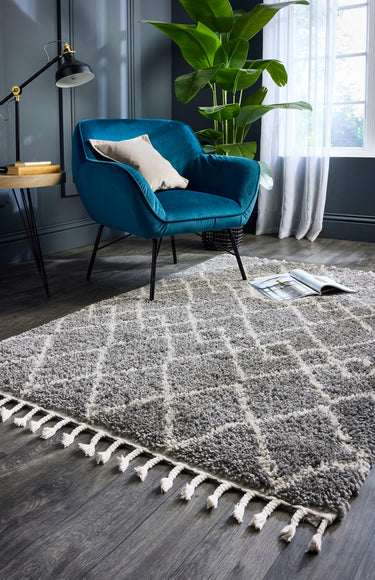 Casablanca Grey Diamond Tasseled By Polypropylene Shaggy Moroccan Geometric Rug - Small 80x150 cm (2'6"x5')
