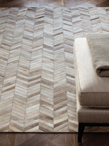 Gaucho Hand Woven Real Cow Hide Sheepskin Patchwork Chevron Beige Natural Rug - Medium 120x170 cm (4'x5'6")