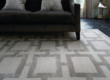 Eaton Rug Modern Geometric Hand Woven Silky Viscose Metallic Sheen Super Soft Silver Rug - Medium 120x180 cm (4'x6')