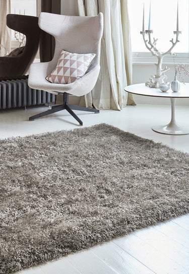 Asiatic London Cascade Cosy Soft High Pile Silky Shiny Hand-Woven Shaggy Textured Rug - Small 100x150 cm (3'4"x4'11")