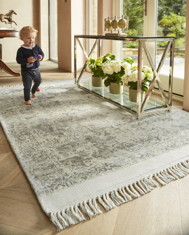 Rug Guru Fringe Silky Mocha Oyster Hand-Loomed Viscose Traditional Vintage Rug - Medium 120x170 cm (4'x5'6")