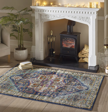 Origins Granada Traditional Bordered Rug & Hallway Runner in Emerald - Medium 120x170 cm (4'x5'6")