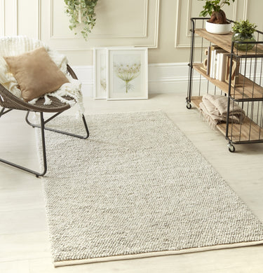 La Playa Hand Woven Pebble Wool Rug in Silver - Medium 120x170 cm (4'x5'6")