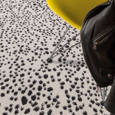 Asiatic London Muse MU11 Black Spotty Short Pile Polypropylene Abstract Modern Rug - Small 80x150 cm (2'6"x5')