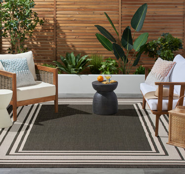 Horizon Bordered HOZ03 Black By Indoor Outdoor Polypropylene Geometric Textured Rug - Medium 152 x 213 cm (5'x7')
