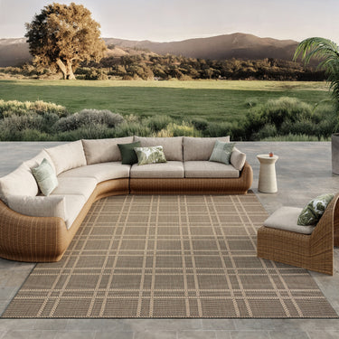 Horizon Grid HOZ04 Pattern Patio Charcoal By Indoor Outdoor Polypropylene Geometric Rug - 305 x 427 cm (10'x14')