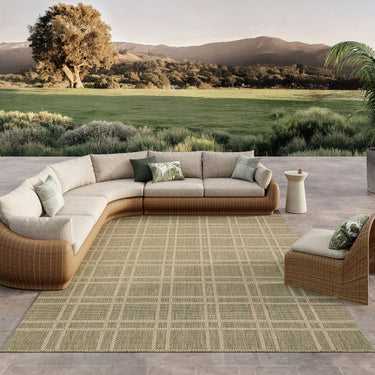 Horizon Grid HOZ04 Pattern Patio Green By Indoor Outdoor Polypropylene Geometric Rug - 152 x 213 cm (5'x7')
