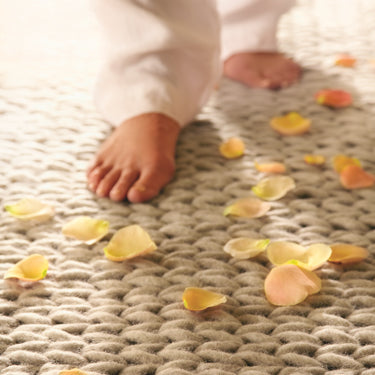 Fusion Luxury Soft Hand Woven Braided Wool Rug in Oyster
