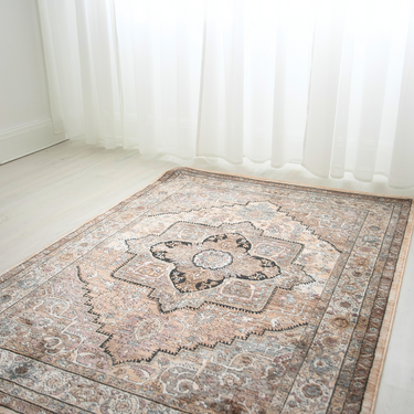Alia 842G5 Short Pile Grey Polypropylene Traditional Bordered Medallion Rug
