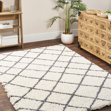 Origins Artisan Diamond Geometric Soft Shaggy White/Grey Rug