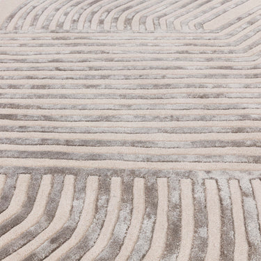 Asiatic London Matrix Solstice MAX99 Viscosesoft Silky Ivory White Hand-Carved Wool Abstract Rug