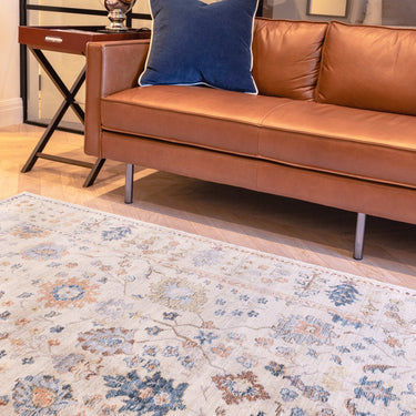 Heritage HRTG103 Traditional Rug in Ivory Multi