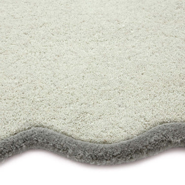 Origins Scalloped Border Elsie Wool Hand Tufted Rug in Sage Green / Seagrass