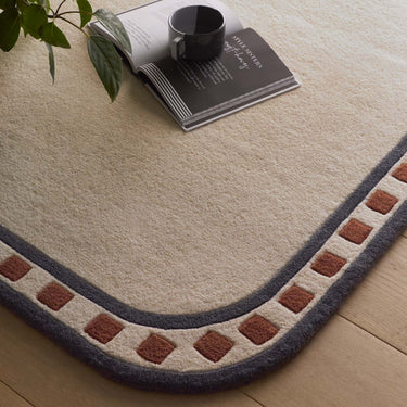 Borderline Hand-Carved Wool Rug with Scalloped Border & Geometric Trim Natural Rug