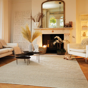 La Playa Hand Woven Pebble Wool Rug in Natural