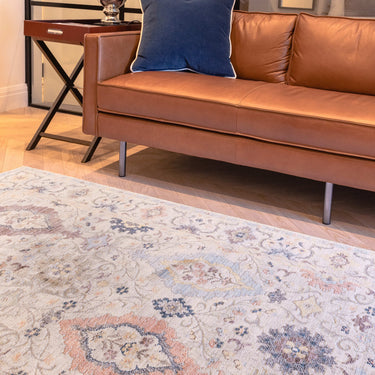 Heritage HRTG102 Traditional Rug in Ivory Multi
