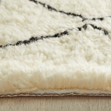 Origins Berber High Quality Soft Hand Made Shaggy Scandi Wool Rug in Cream Black