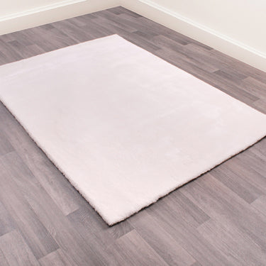 Lulu Plain Extra Soft Shaggy Rug in Ivory