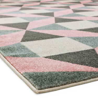 Colt Fan Geometric CL15 Rug in Pink Medium 120x170 cm