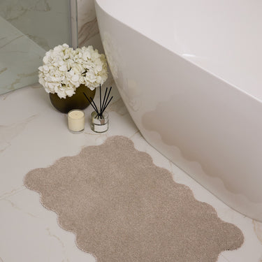 My Mat Soft Washable Bathroom Non Slip Oval, Scallop and Curve Shaped Soft Shag Rug in Beige
