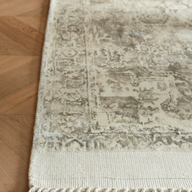 Rug Guru Fringe Silky Mocha Oyster Hand-Loomed Viscose Traditional Vintage Rug