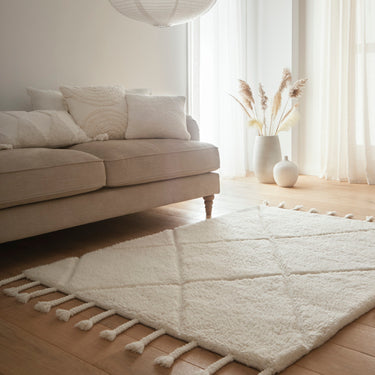 Origins Thick Pile Plush Diamond Pattern Fringed Ivory Hand-Carved Wool Berber Geometric Rug