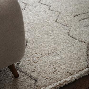 Asiatic London Azera Tribal Tufted Cream White Washable Wool Shaggy Berber Rug