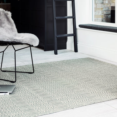 Sloan Hand Woven Flatweave Ethnic Rug or Runner in Silver
