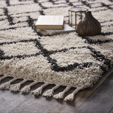 Origins Morocco Traditional Modern Tribal Berber Shaggy Tasseled Rug in Ivory