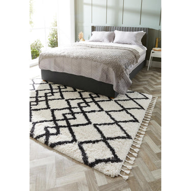 Origins Morocco Traditional Modern Tribal Berber Shaggy Tasseled Rug in Ivory