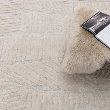 Mason Trapezium Modern Abstract Rug in Cream White