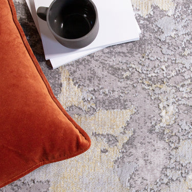 Modern Marbled Rug Gild Abstract Silky Rug in Silver Gold