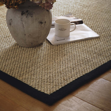 Origins Sisal Border Hand Made Rug Modern Natural Jute Rug in Light Beige with Black Border