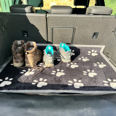 Howler and Scratch Big Paw Car Boot Protector Pets Machine Washable Checked Rug 80x100 cm