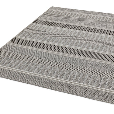 Varanda Stripe Geometric Indoor Outdoor Rug in Natural