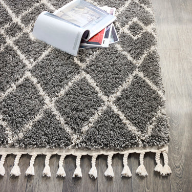 Casablanca Grey Diamond Tasseled By Polypropylene Shaggy Moroccan Geometric Rug