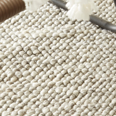 La Playa Hand Woven Pebble Wool Rug in Silver