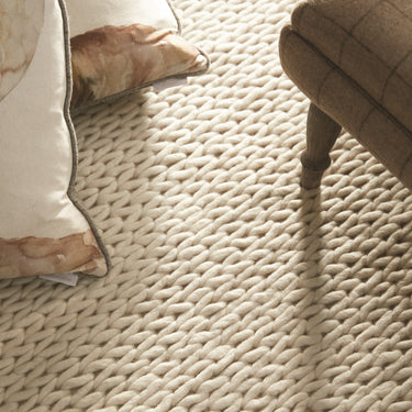 Fusion Luxury Soft Hand Woven Braided Wool Rug in Ivory