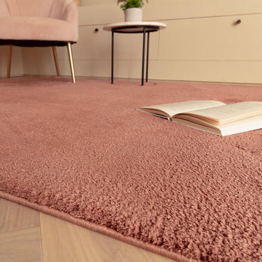 Asiatic London Como Ultra Soft Silky High Shine Velvety Jute Shaggy Textured Rug