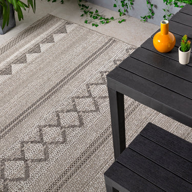 Varanda Diamond Stripe Geometric Indoor Outdoor Rug in Natural