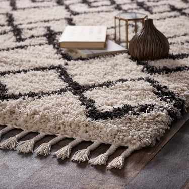 Origins Morocco Tribal Tasseled Ivory Polypropylene Shaggy Berber Moroccan Rug