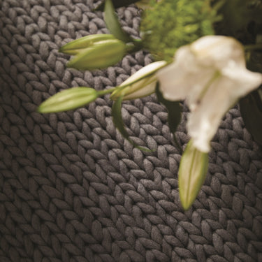 Fusion Luxury Soft Hand Woven Braided Wool Rug in Fossil Black