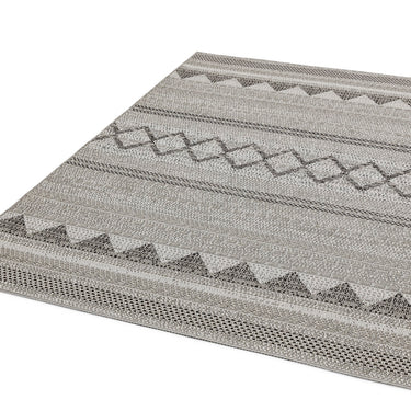 Varanda Diamond Stripe Geometric Indoor Outdoor Rug in Natural
