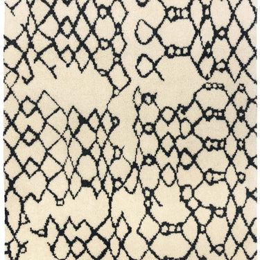 Amira AM07 Hand Made Moroccan Berber Abstract Rug in Monochrome
