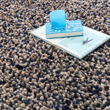 Origins Rocks Shaggy Hand Woven Wool Tubular Long Pile Rugs in Navy