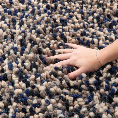 Origins Rocks Shaggy Hand Woven Wool Tubular Long Pile Rugs in Navy